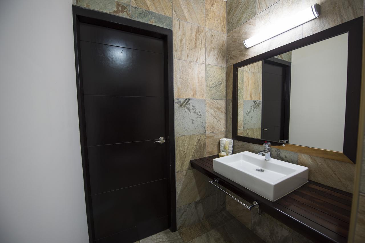 Hotel Andiroba Palace Tuxtla Gutiérrez Exterior foto